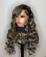 Load image into Gallery viewer, Wigs - ready to wear