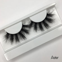Load image into Gallery viewer, Lashes ( Light Dramatic)