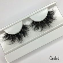 Load image into Gallery viewer, Lashes ( Light Dramatic)